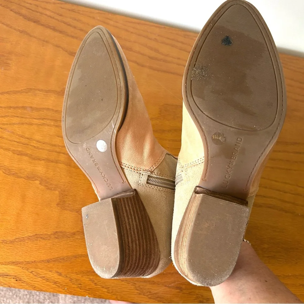Lucky Brand Idellina Western Bootie in Tahini. Size 9. - Picture 5 of 13